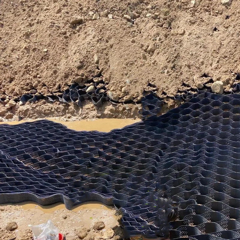 高質感で穴を埋めた高細胞隔離システム ハニーコム HDPE 地質セル 道路 基礎 斜面 保護 駐車場 ドライブウェイ 支障壁