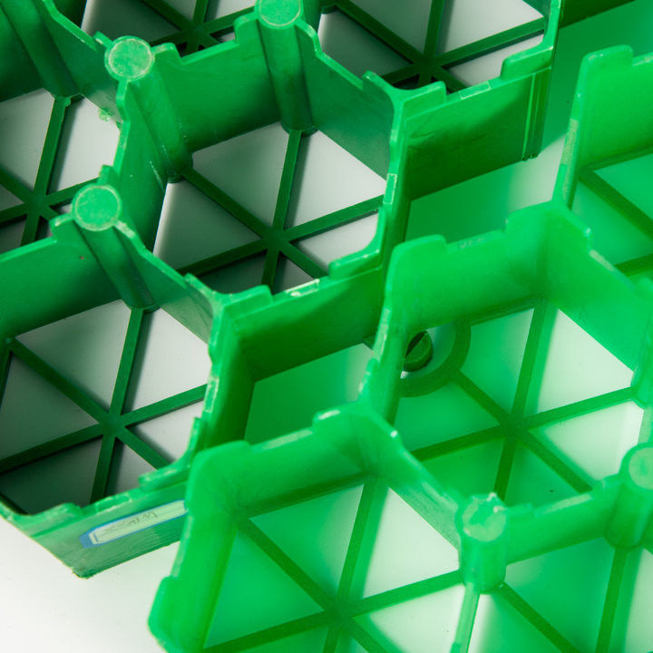 ドライブウェイ用ヘビーデューティ土壌安定剤ハニカムプラスチック芝生グリッド、ランドスケープターフ駐車場