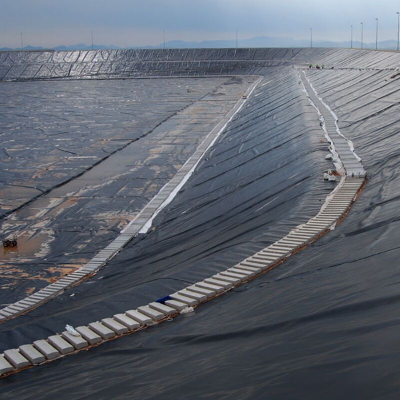 0.75mm HDPE 産業用 地膜 魚場 池 ライン 防水 アプリケーション ダム 埋立地