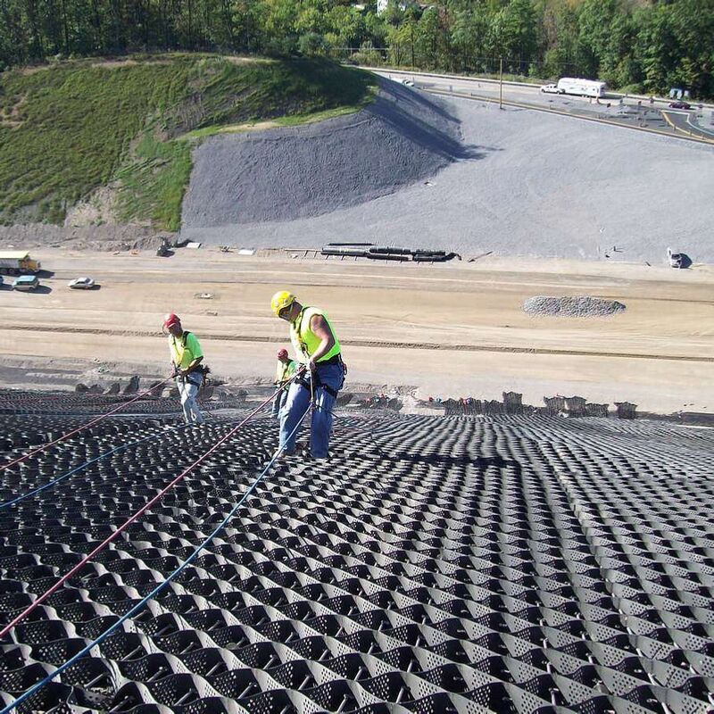 HDPE ジオセル プラスチック ドライブウェイ 砂利 HDPE ジオセル 道路における土壌管理 道路の強化 斜面保護 侵食管理 砂利 高速道路